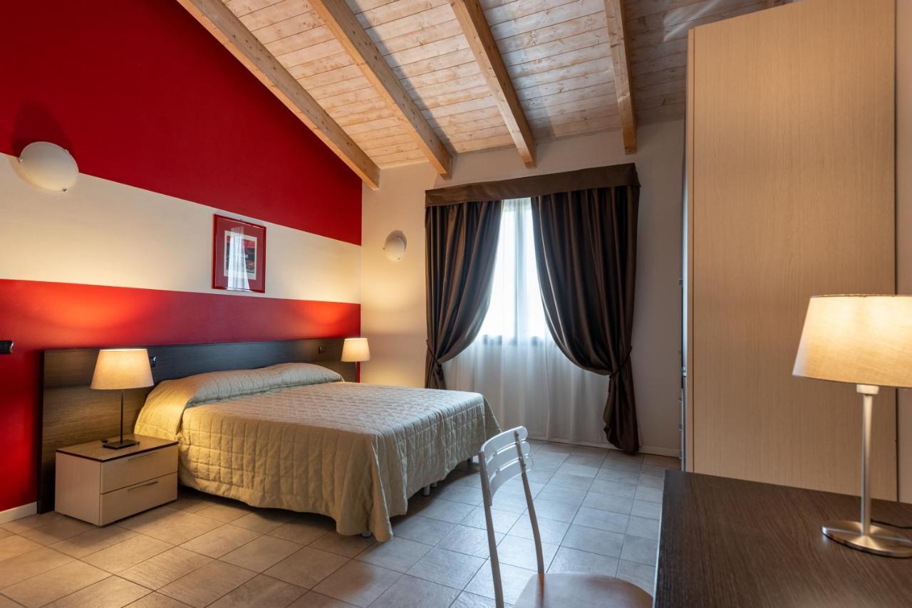 Hotel Maranello Village Esterno foto