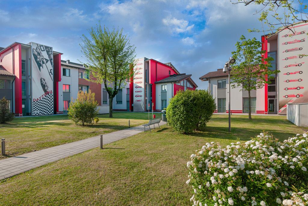 Hotel Maranello Village Esterno foto