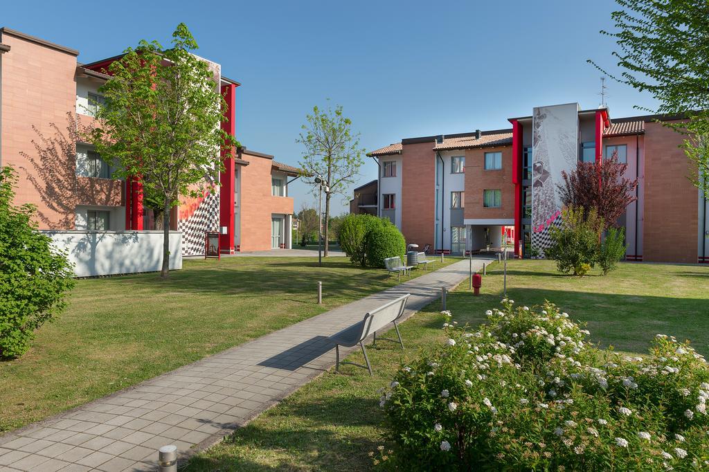 Hotel Maranello Village Esterno foto