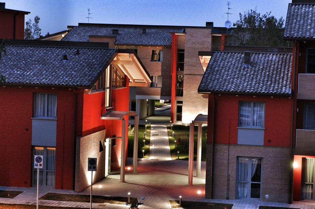 Hotel Maranello Village Esterno foto